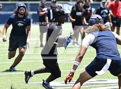 Thumbnail 3 in St. John Bosco vs. San Clemente (Brave 8 Invitational-Game 2) photogallery.