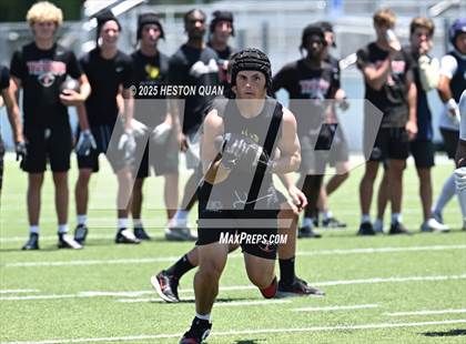 Thumbnail 3 in St. John Bosco vs. San Clemente (Brave 8 Invitational-Game 2) photogallery.