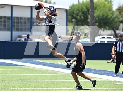 Thumbnail 1 in St. John Bosco vs. San Clemente (Brave 8 Invitational-Game 2) photogallery.