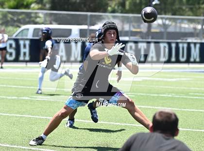 Thumbnail 3 in St. John Bosco vs. San Clemente (Brave 8 Invitational-Game 2) photogallery.