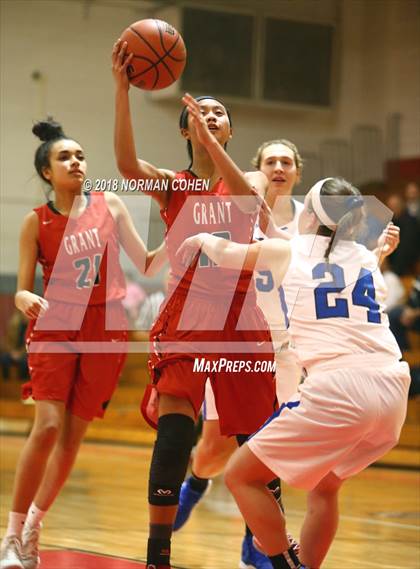 Thumbnail 1 in Grant vs. Highland Park photogallery.