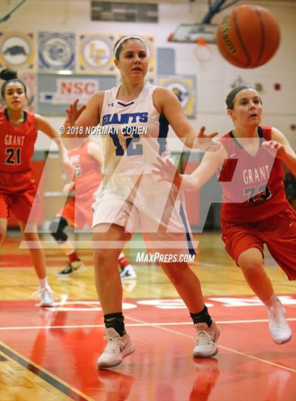 Thumbnail 3 in Grant vs. Highland Park photogallery.