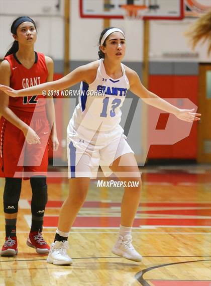 Thumbnail 3 in Grant vs. Highland Park photogallery.