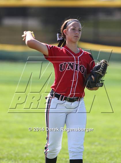 Thumbnail 3 in Grandview vs. Union (Festival of Champions) photogallery.
