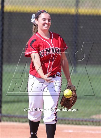 Thumbnail 3 in Grandview vs. Union (Festival of Champions) photogallery.