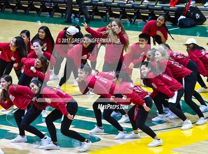 Thumbnail 2 in St. Ignatius @ Sacred Heart Cathedral Preparatory (Rivalry Game) photogallery.