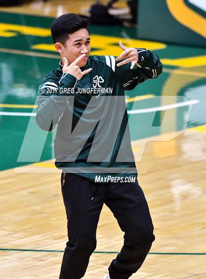 Thumbnail 2 in St. Ignatius @ Sacred Heart Cathedral Preparatory (Rivalry Game) photogallery.