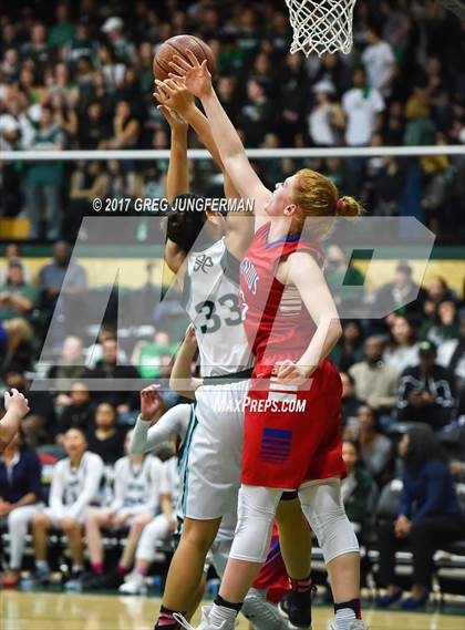 Thumbnail 1 in St. Ignatius @ Sacred Heart Cathedral Preparatory (Rivalry Game) photogallery.