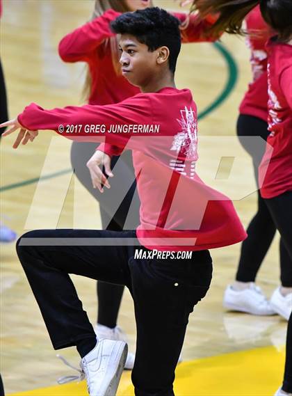 Thumbnail 1 in St. Ignatius @ Sacred Heart Cathedral Preparatory (Rivalry Game) photogallery.