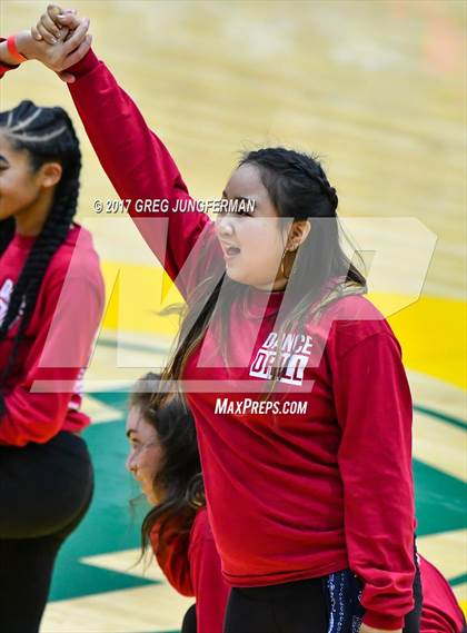 Thumbnail 2 in St. Ignatius @ Sacred Heart Cathedral Preparatory (Rivalry Game) photogallery.