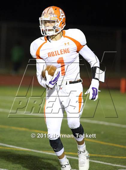 Thumbnail 1 in Central vs. Abilene (KSHSAA 4A D1 2nd Round) photogallery.