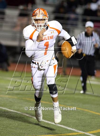 Thumbnail 2 in Central vs. Abilene (KSHSAA 4A D1 2nd Round) photogallery.