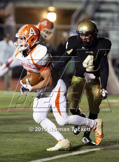 Thumbnail 1 in Central vs. Abilene (KSHSAA 4A D1 2nd Round) photogallery.