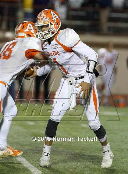 Thumbnail 1 in Central vs. Abilene (KSHSAA 4A D1 2nd Round) photogallery.