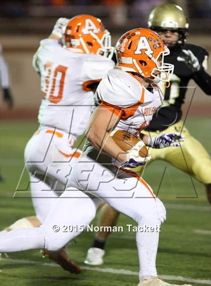Thumbnail 3 in Central vs. Abilene (KSHSAA 4A D1 2nd Round) photogallery.