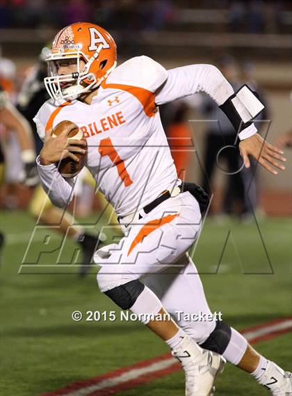 Thumbnail 3 in Central vs. Abilene (KSHSAA 4A D1 2nd Round) photogallery.