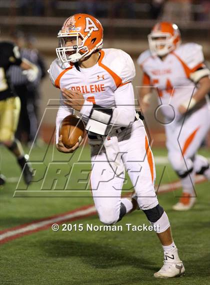 Thumbnail 1 in Central vs. Abilene (KSHSAA 4A D1 2nd Round) photogallery.