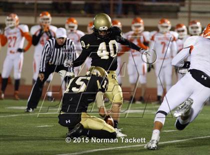 Thumbnail 2 in Central vs. Abilene (KSHSAA 4A D1 2nd Round) photogallery.