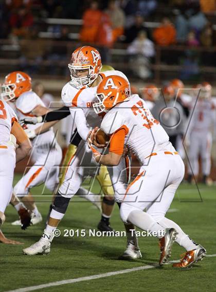 Thumbnail 3 in Central vs. Abilene (KSHSAA 4A D1 2nd Round) photogallery.