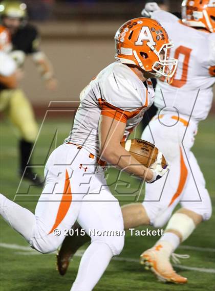 Thumbnail 2 in Central vs. Abilene (KSHSAA 4A D1 2nd Round) photogallery.