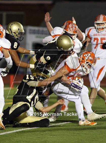 Thumbnail 3 in Central vs. Abilene (KSHSAA 4A D1 2nd Round) photogallery.