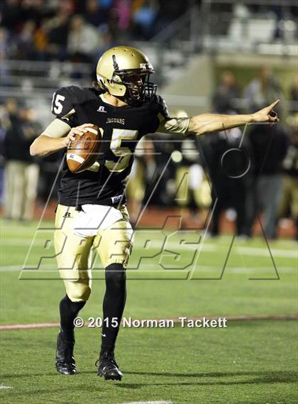 Thumbnail 2 in Central vs. Abilene (KSHSAA 4A D1 2nd Round) photogallery.