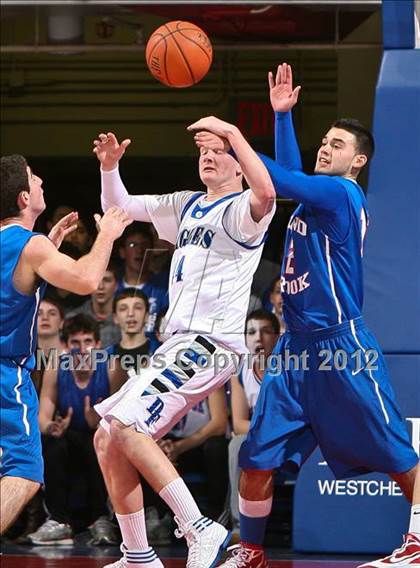 Thumbnail 3 in Dobbs Ferry vs Blind Brook (Class B Semifinal) photogallery.