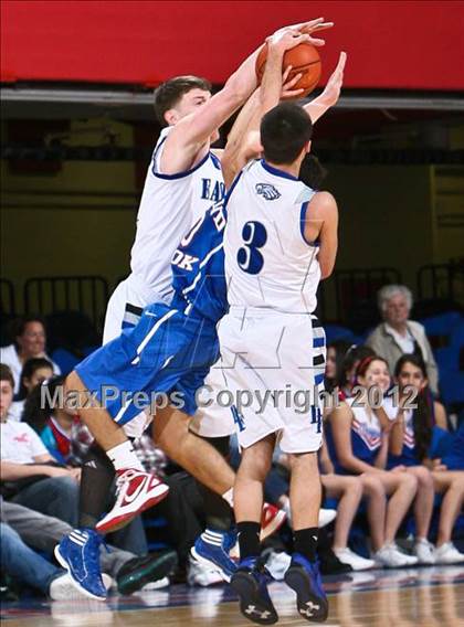 Thumbnail 2 in Dobbs Ferry vs Blind Brook (Class B Semifinal) photogallery.