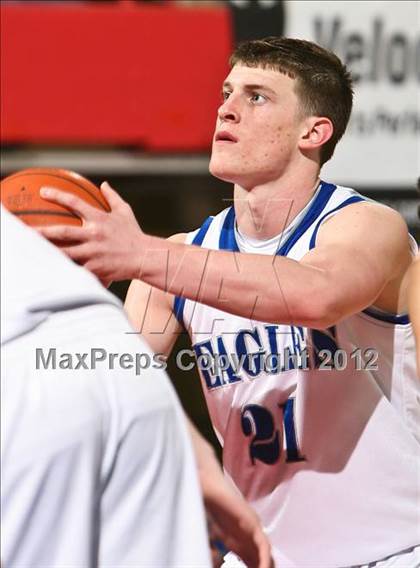 Thumbnail 3 in Dobbs Ferry vs Blind Brook (Class B Semifinal) photogallery.