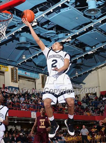 Thumbnail 3 in Poughkeepsie vs. Mt. Vernon (Section 1 Class AA Final) photogallery.