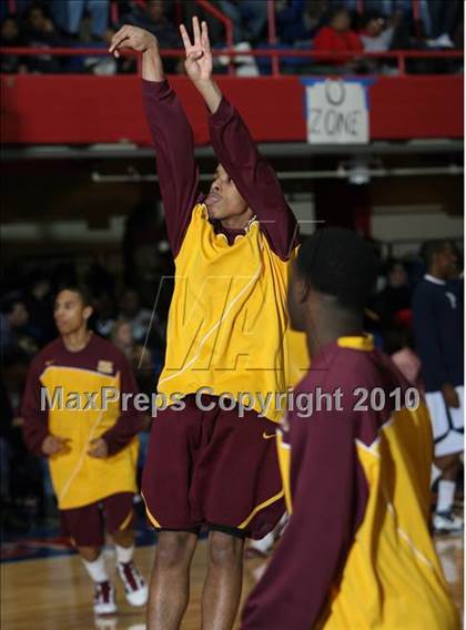 Thumbnail 2 in Poughkeepsie vs. Mt. Vernon (Section 1 Class AA Final) photogallery.