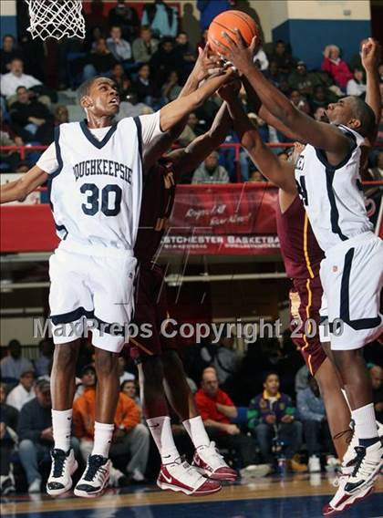 Thumbnail 2 in Poughkeepsie vs. Mt. Vernon (Section 1 Class AA Final) photogallery.