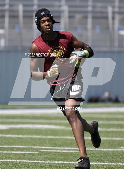 Thumbnail 1 in Serra vs. Oaks Christian (Brave 8 Invitational) photogallery.