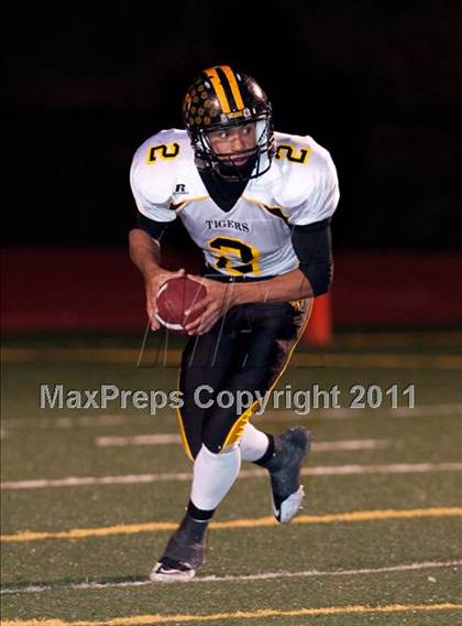 Thumbnail 2 in Monterey vs. Terra Nova (CIF CCS D3 Final) photogallery.