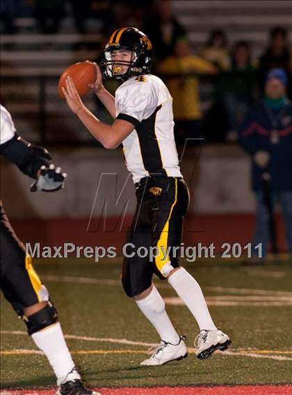 Thumbnail 3 in Monterey vs. Terra Nova (CIF CCS D3 Final) photogallery.