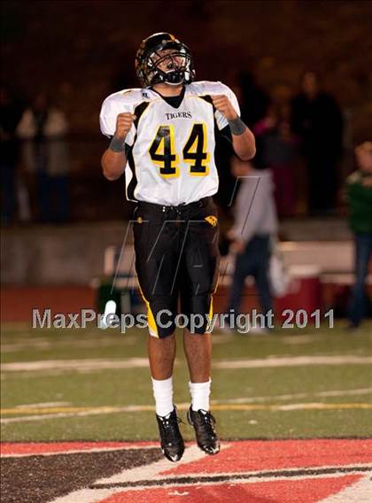 Thumbnail 3 in Monterey vs. Terra Nova (CIF CCS D3 Final) photogallery.