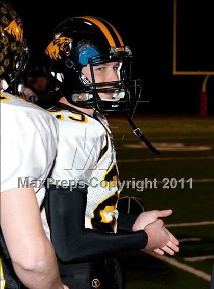 Thumbnail 1 in Monterey vs. Terra Nova (CIF CCS D3 Final) photogallery.