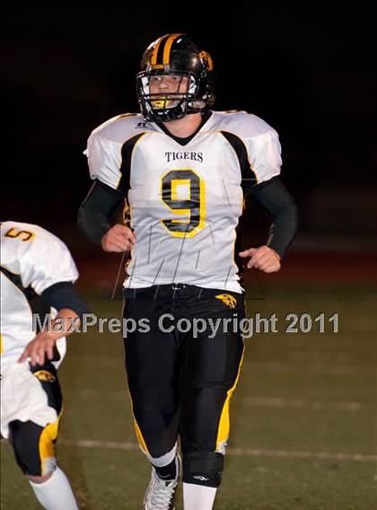 Thumbnail 2 in Monterey vs. Terra Nova (CIF CCS D3 Final) photogallery.