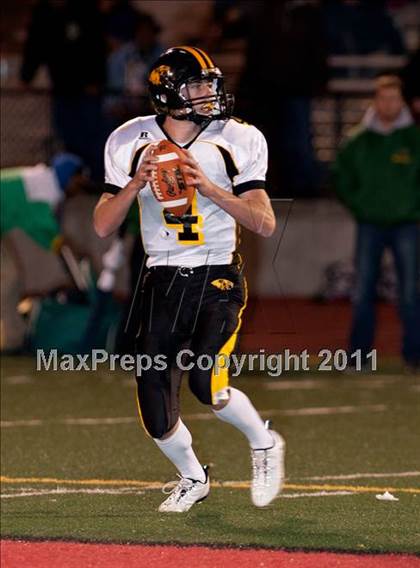 Thumbnail 3 in Monterey vs. Terra Nova (CIF CCS D3 Final) photogallery.