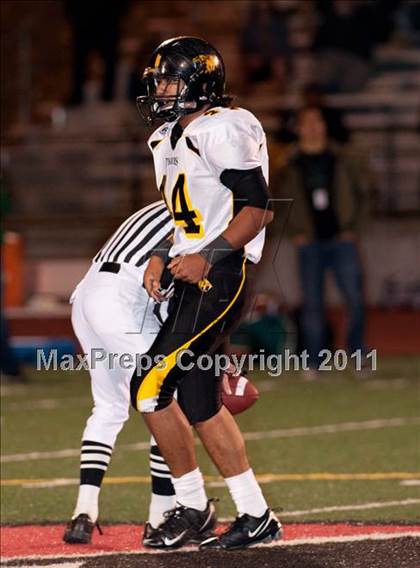 Thumbnail 2 in Monterey vs. Terra Nova (CIF CCS D3 Final) photogallery.