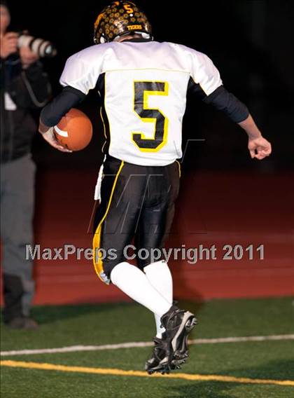 Thumbnail 3 in Monterey vs. Terra Nova (CIF CCS D3 Final) photogallery.