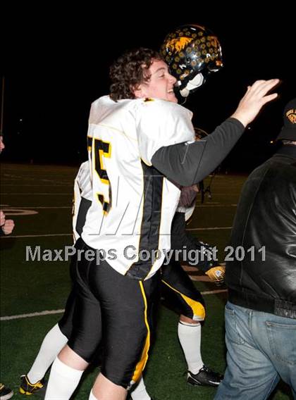 Thumbnail 3 in Monterey vs. Terra Nova (CIF CCS D3 Final) photogallery.