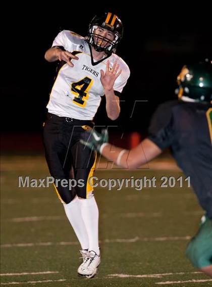 Thumbnail 1 in Monterey vs. Terra Nova (CIF CCS D3 Final) photogallery.