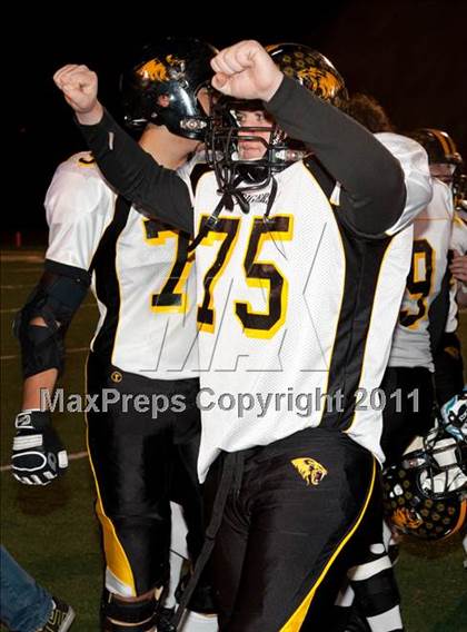 Thumbnail 1 in Monterey vs. Terra Nova (CIF CCS D3 Final) photogallery.