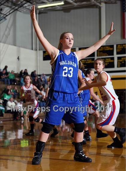 Thumbnail 2 in Waldron vs. Southwestern photogallery.