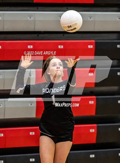 Thumbnail 2 in Lehi vs Layton (Rocky Mountain JV/Sophomore Tournament) photogallery.