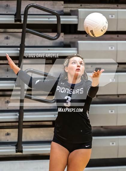 Thumbnail 2 in Lehi vs Layton (Rocky Mountain JV/Sophomore Tournament) photogallery.