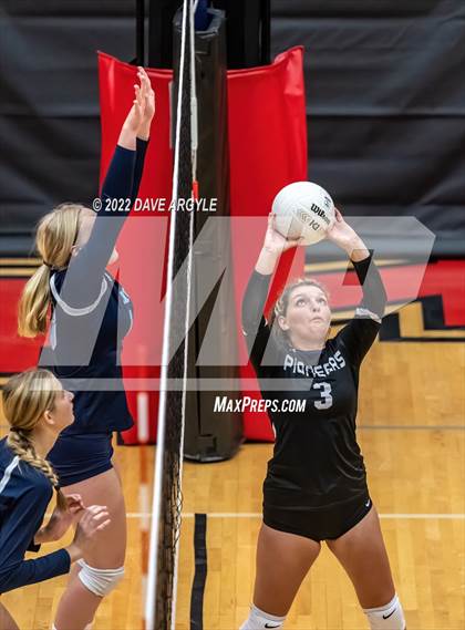 Thumbnail 2 in Lehi vs Layton (Rocky Mountain JV/Sophomore Tournament) photogallery.