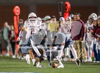 Thumbnail 2 in Steele vs. Pharr-San Juan-Alamo (UIL 6A Area Playoff) photogallery.