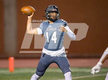 Thumbnail 2 in Steele vs. Pharr-San Juan-Alamo (UIL 6A Area Playoff) photogallery.